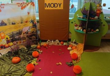 Jesienny Pokaz Mody i Tydzień Jesiennych Zabaw w Naszym Przedszkolu 🍂