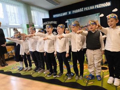 Przedszkolaki ślubują.