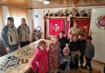 Wycieczka uczniów kl. 1 do Izby Pamięci w Remizie OSP w Baczynie