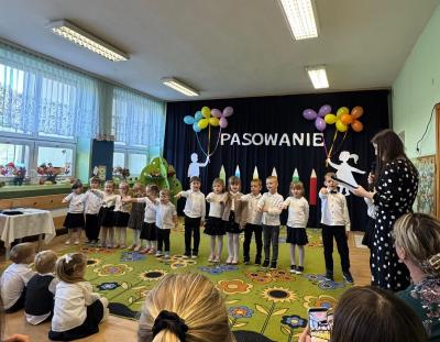 Przedszkolaki ślubują.